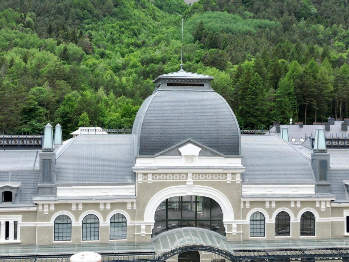 Wifi Como En Tu Casa Canfranc Estacion Eksteriør bilde